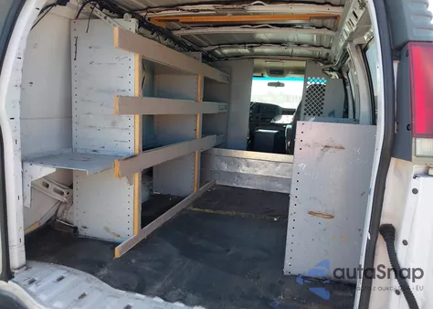 2000 GMC Savana Standard z USA, uszkodzony, nr VIN 1GTHG35R4Y1246255